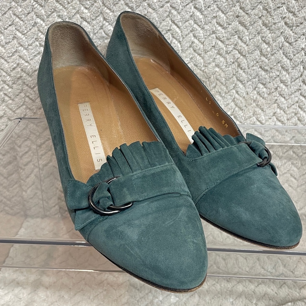 Vintage Perry‎ Ellis Womens 6.5 Classic Teal Suede Kitten Heel Preppy Loafers